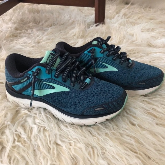 brooks adrenaline gts 18 womens size 6